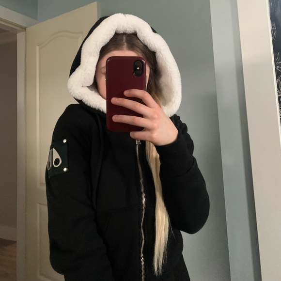 XS Moose Knuckles Bunny hoodie - Picture 3 of 10